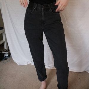 Black mom jeans